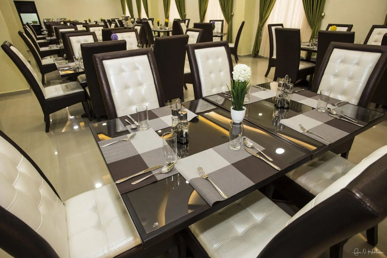 Queen Plaza Hotel