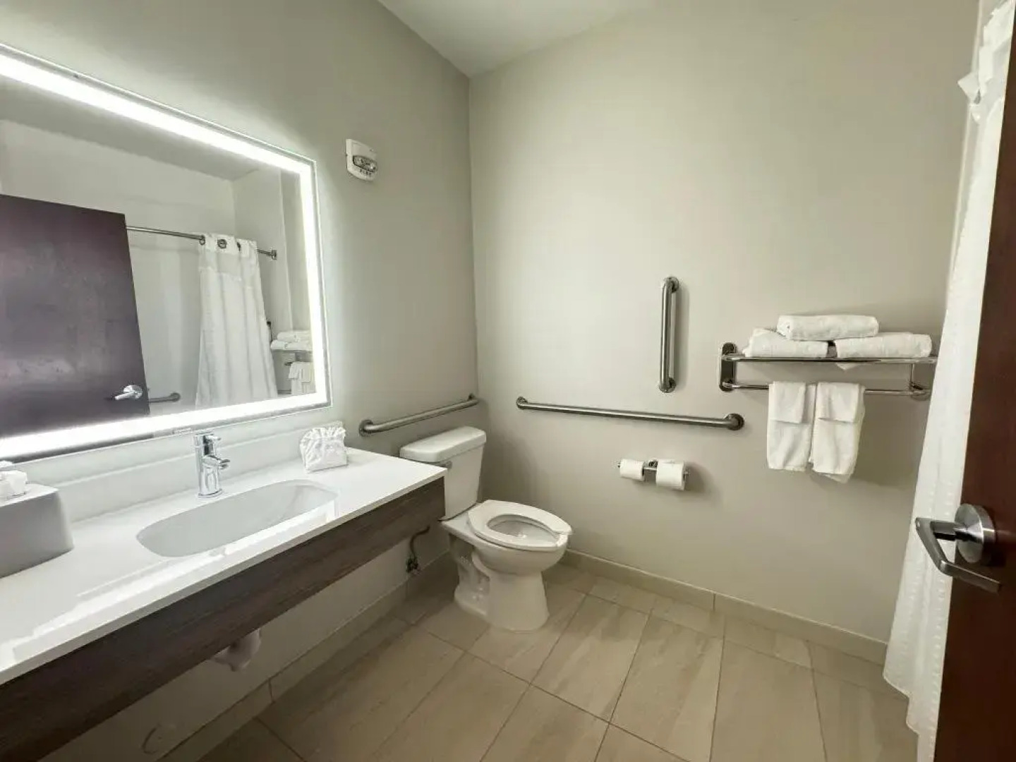 Holiday Inn Express Hotel & Suites St. Paul-Woodbury by IHG