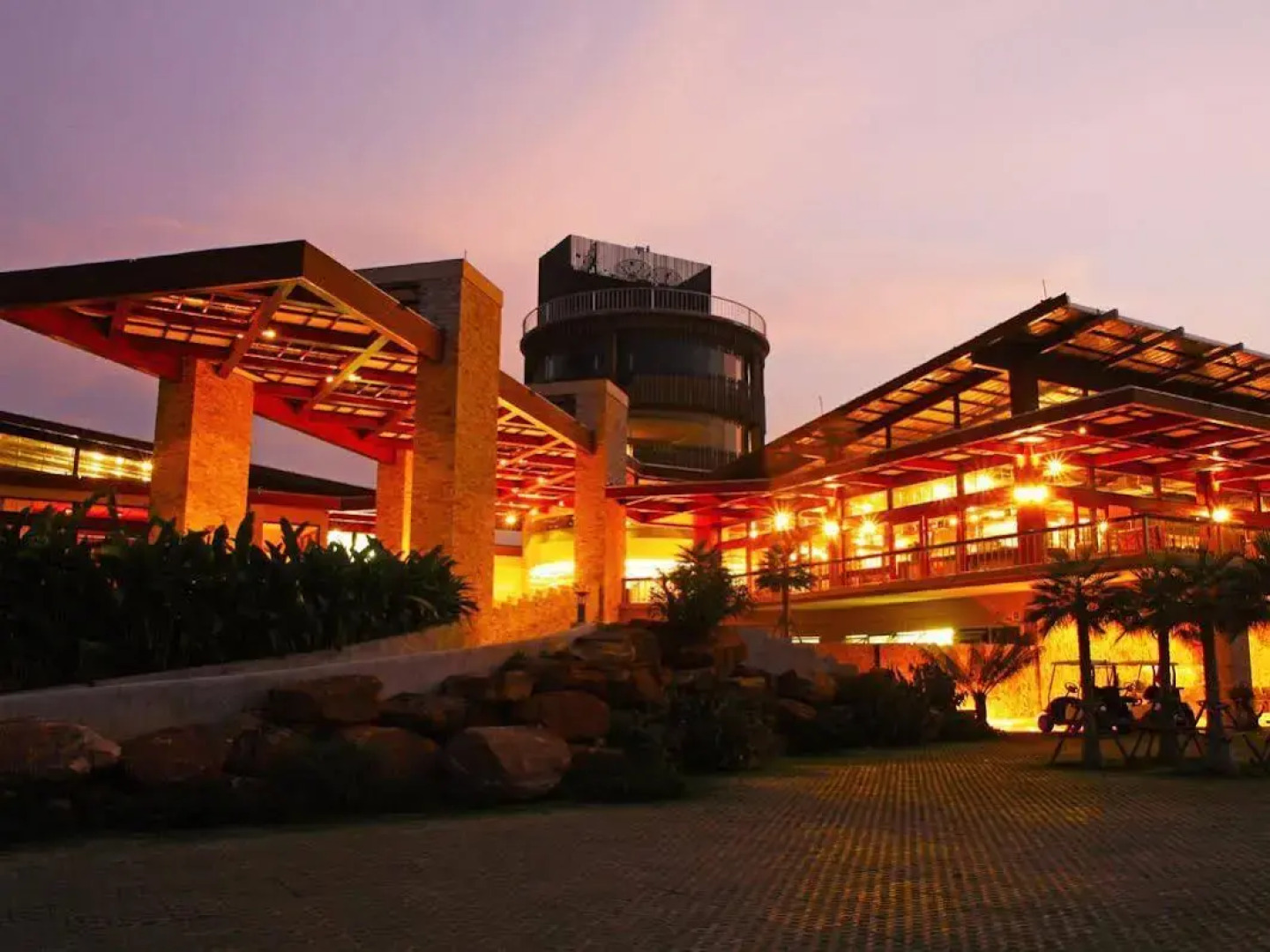 Mountain Creek Golf Resort & Residences