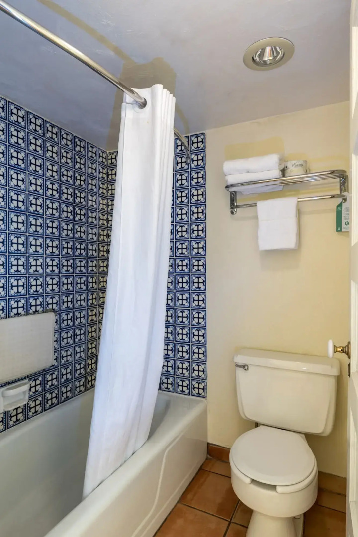 Landmark Lookout Lodge