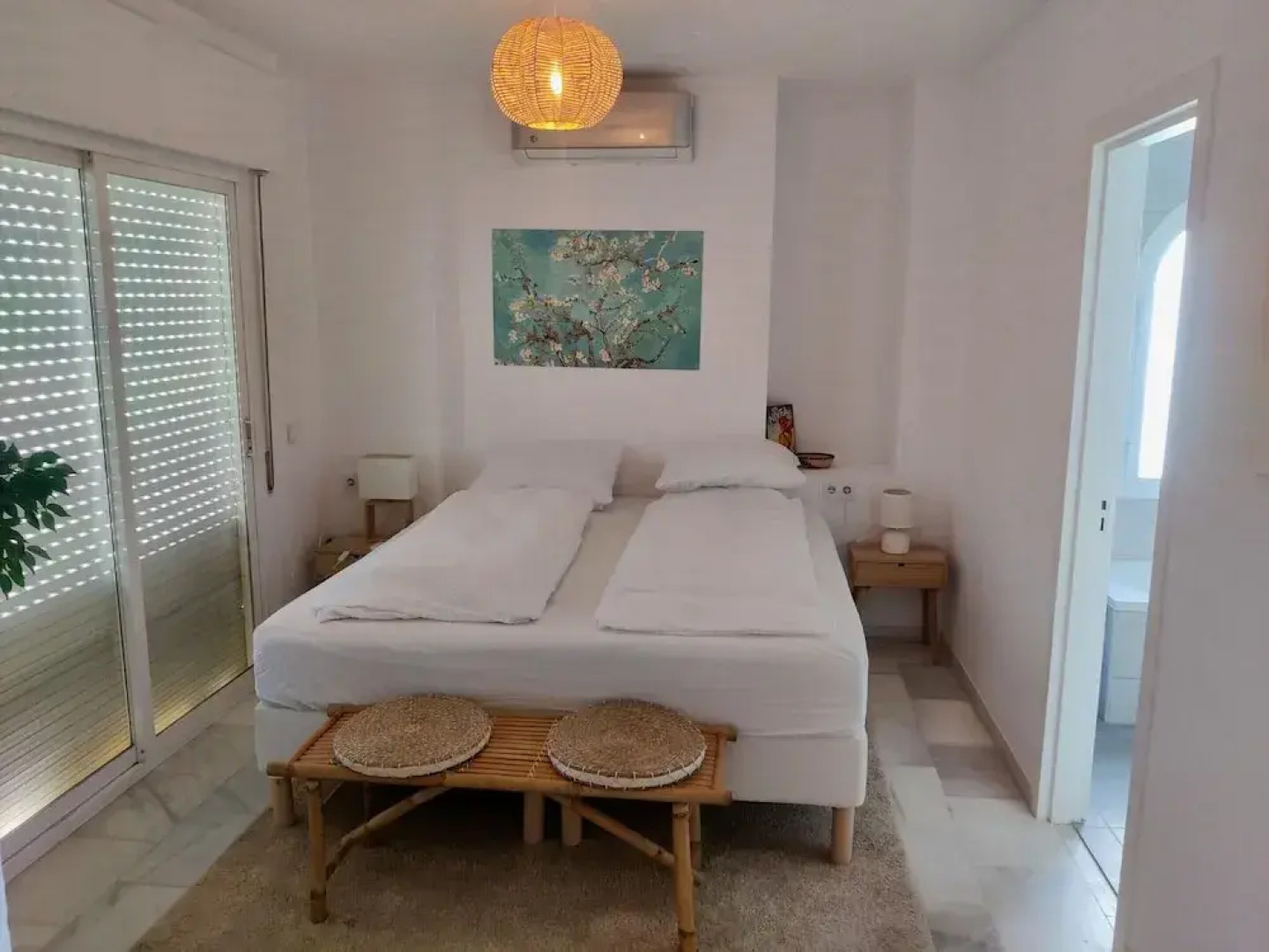 Relaxed Retreat With Pool