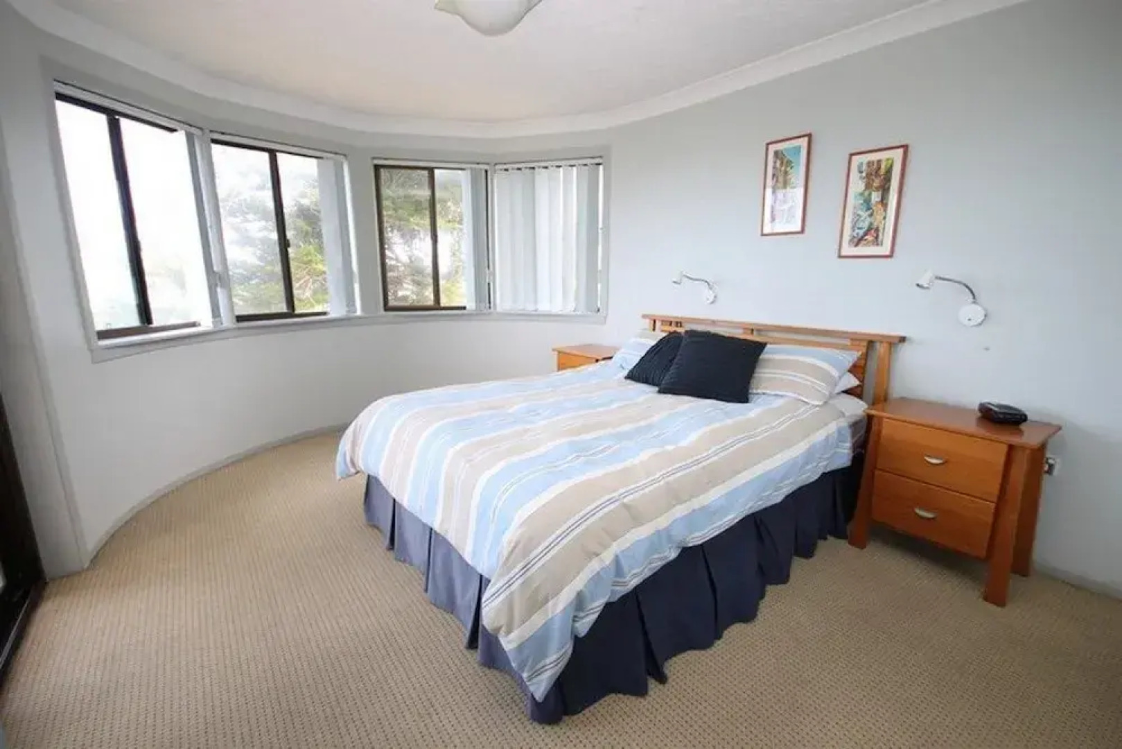 Shoreline Six With Ocean Views To See The Whales