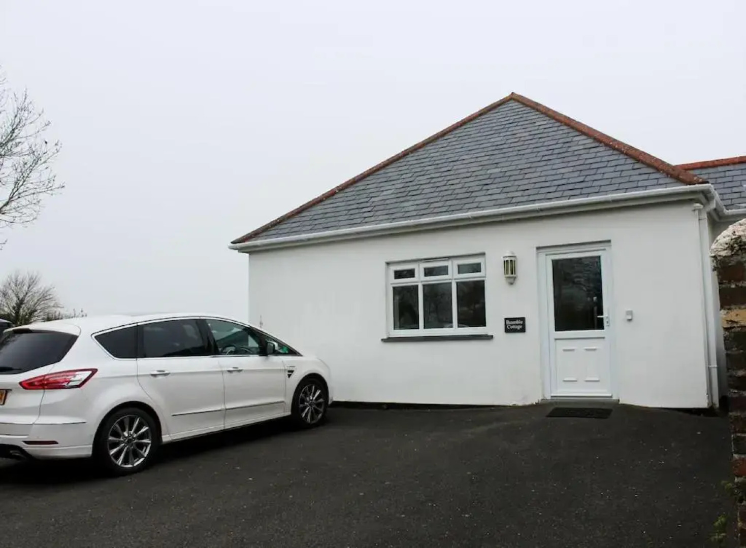 4 Beds/3 Baths, Fab Open Plan Living, Parking, Beach 1 mile, Child/Dog Friendly