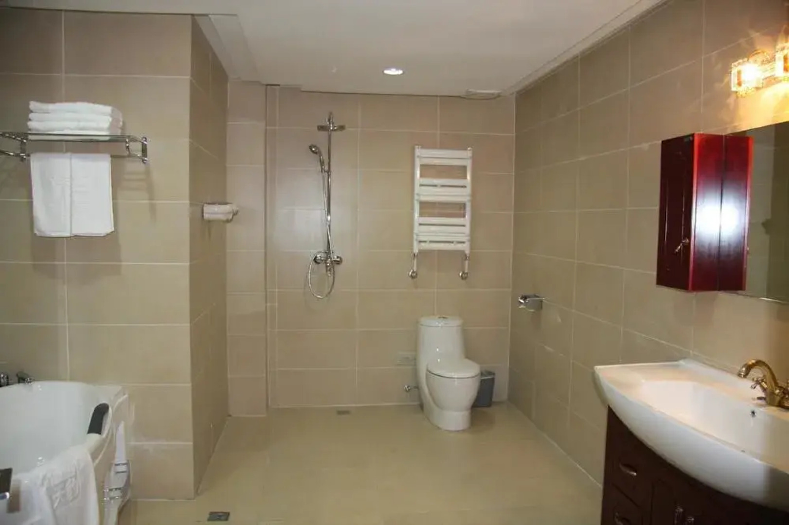 Ningxia Tian Bao Hotel - Yinchuan