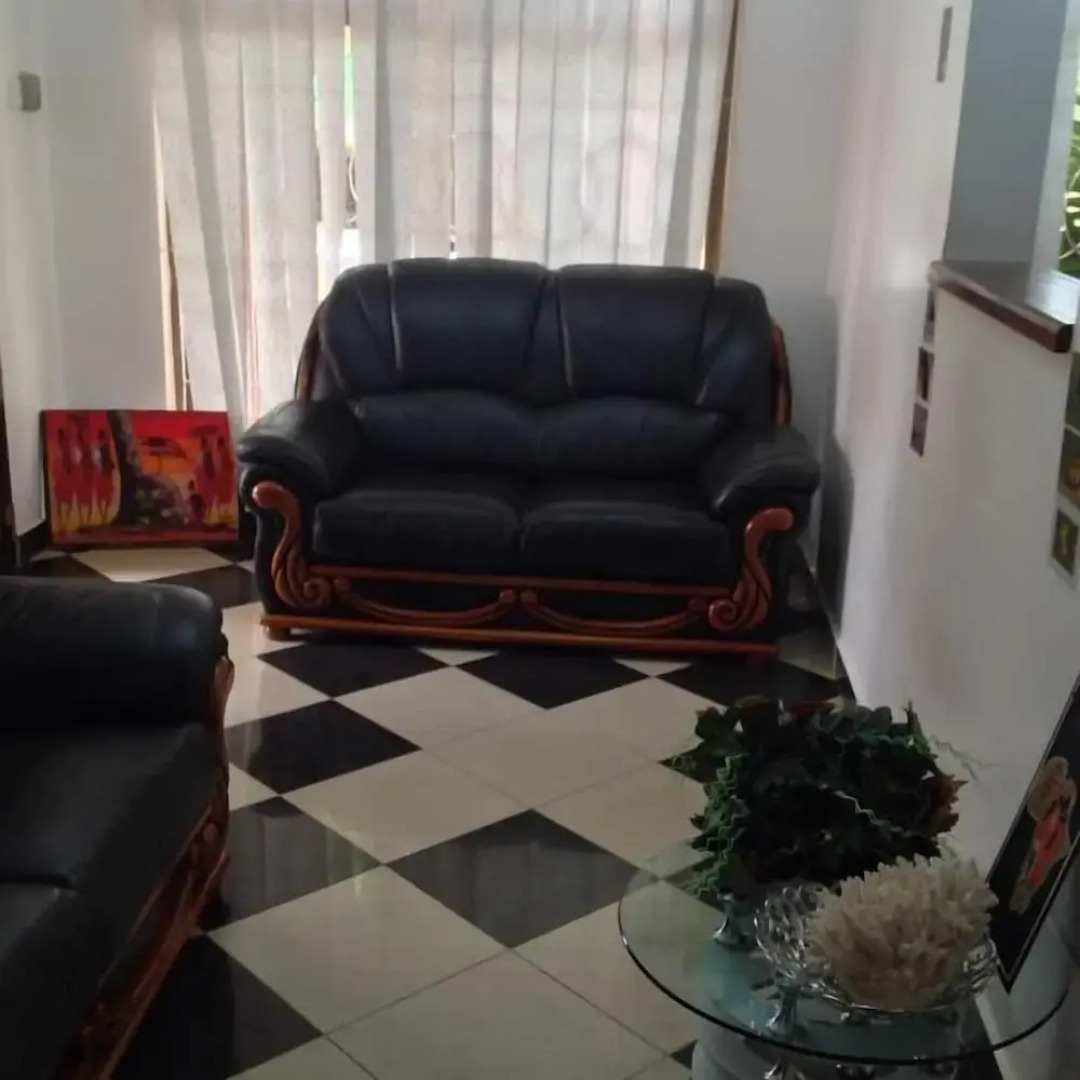 Mzunguu Safari Lodge