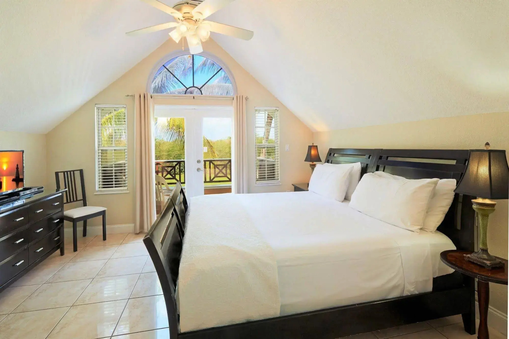 Shangri-La Boutique Bed & Breakfast