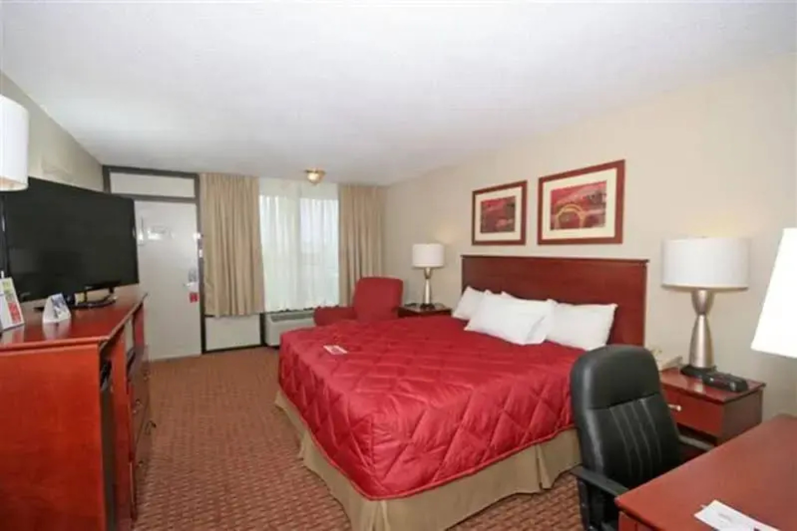 Ramada Burlington Hotel and Conference Center