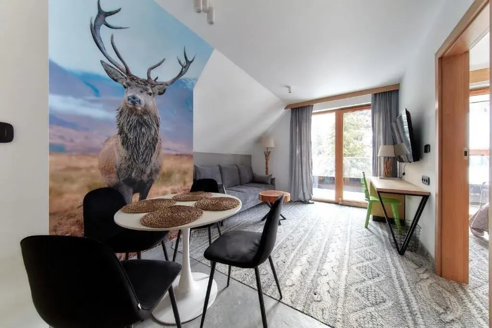 Tatra Square Apartments