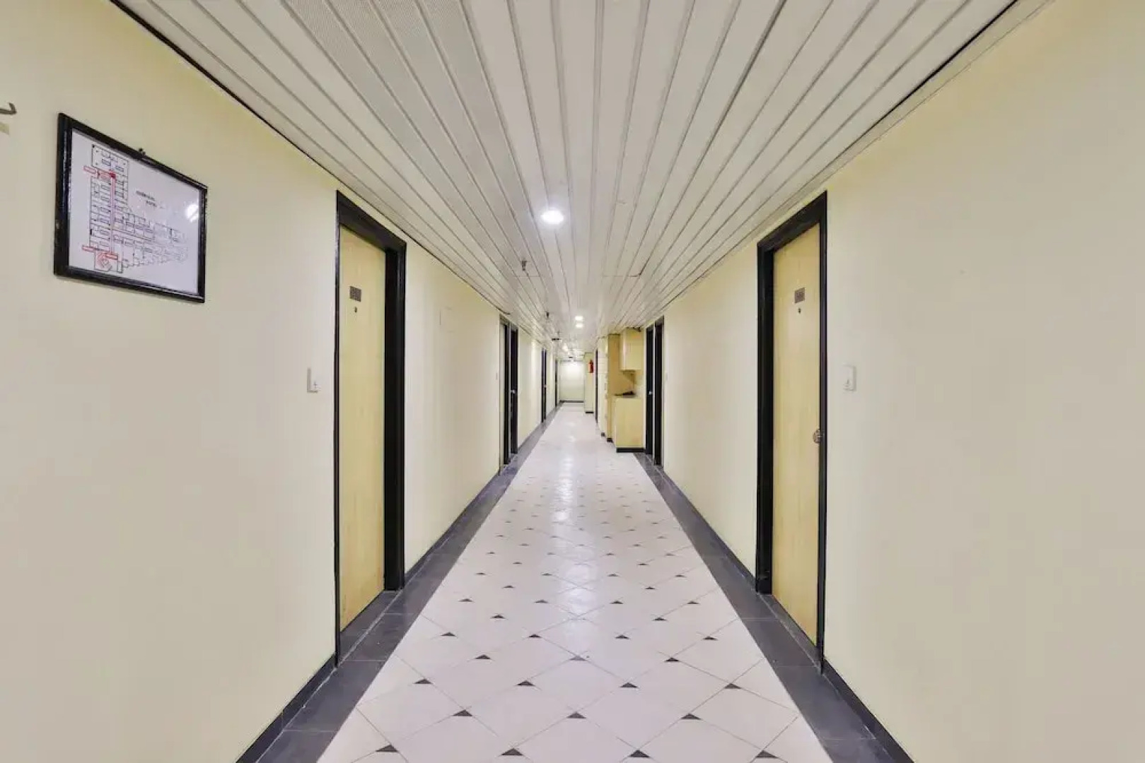 OYO 3975 Golden Star Country club