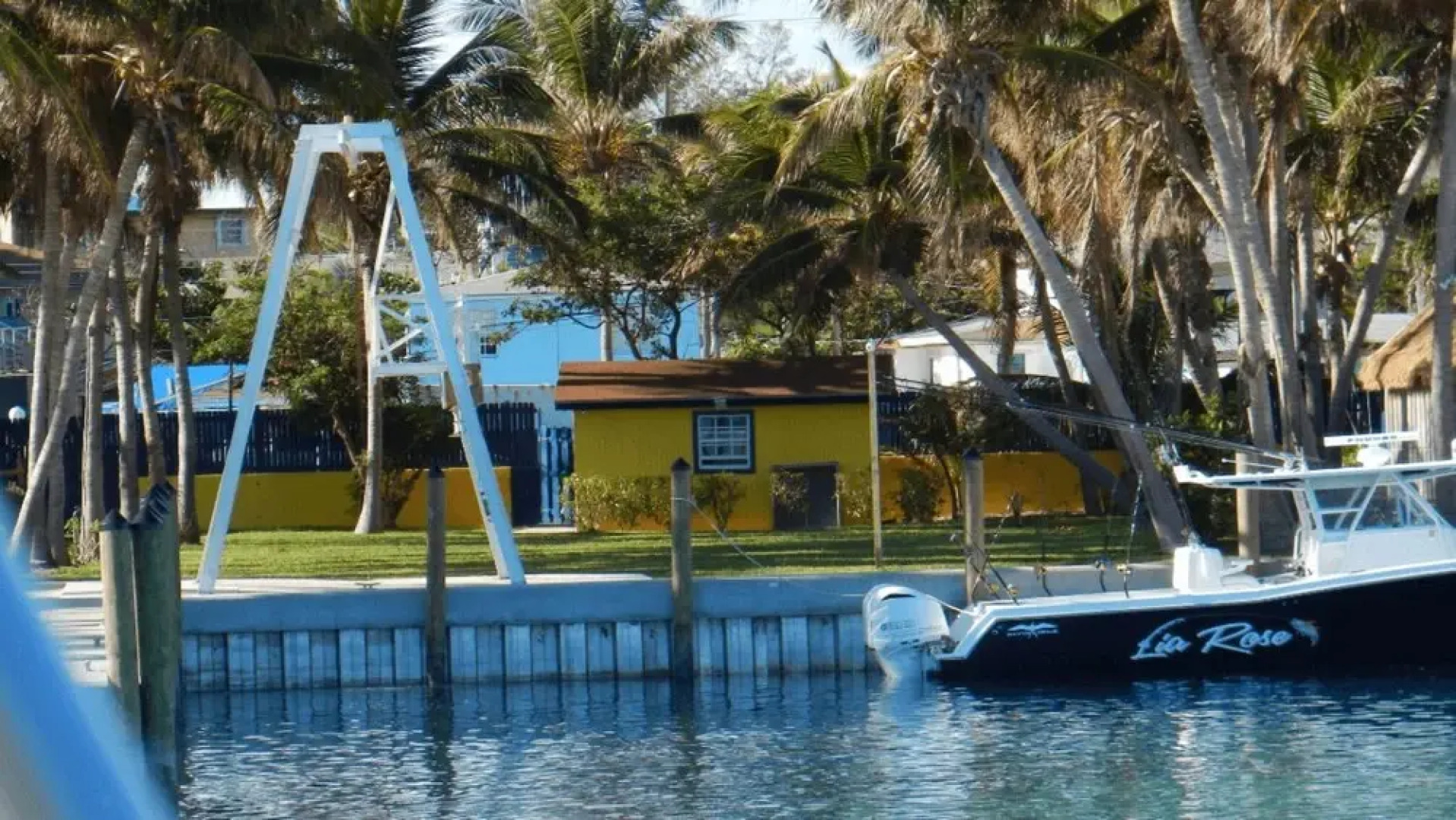 BIMINI LOFTS Across from Big Game Club - 2 of 2 furnished apts