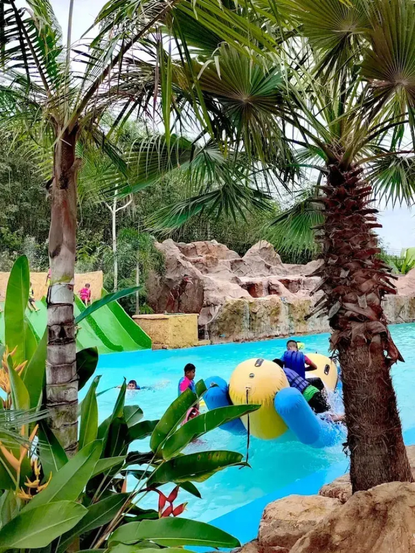 Trang Villa Hotel And Water Park