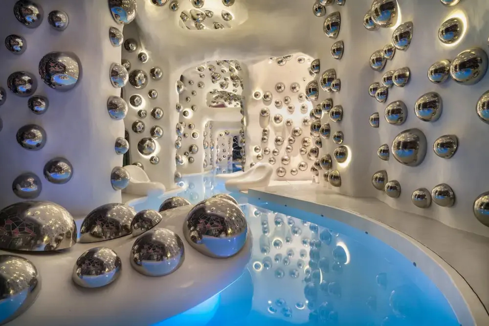 Arte Plus by HHEROES