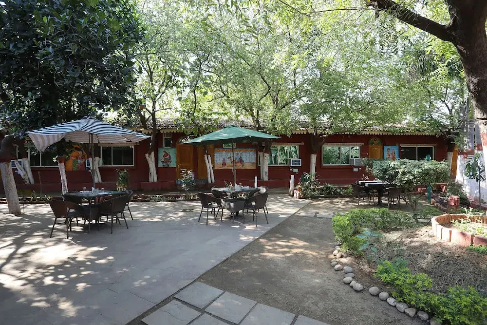 OYO 29068 The Green Petal Resort