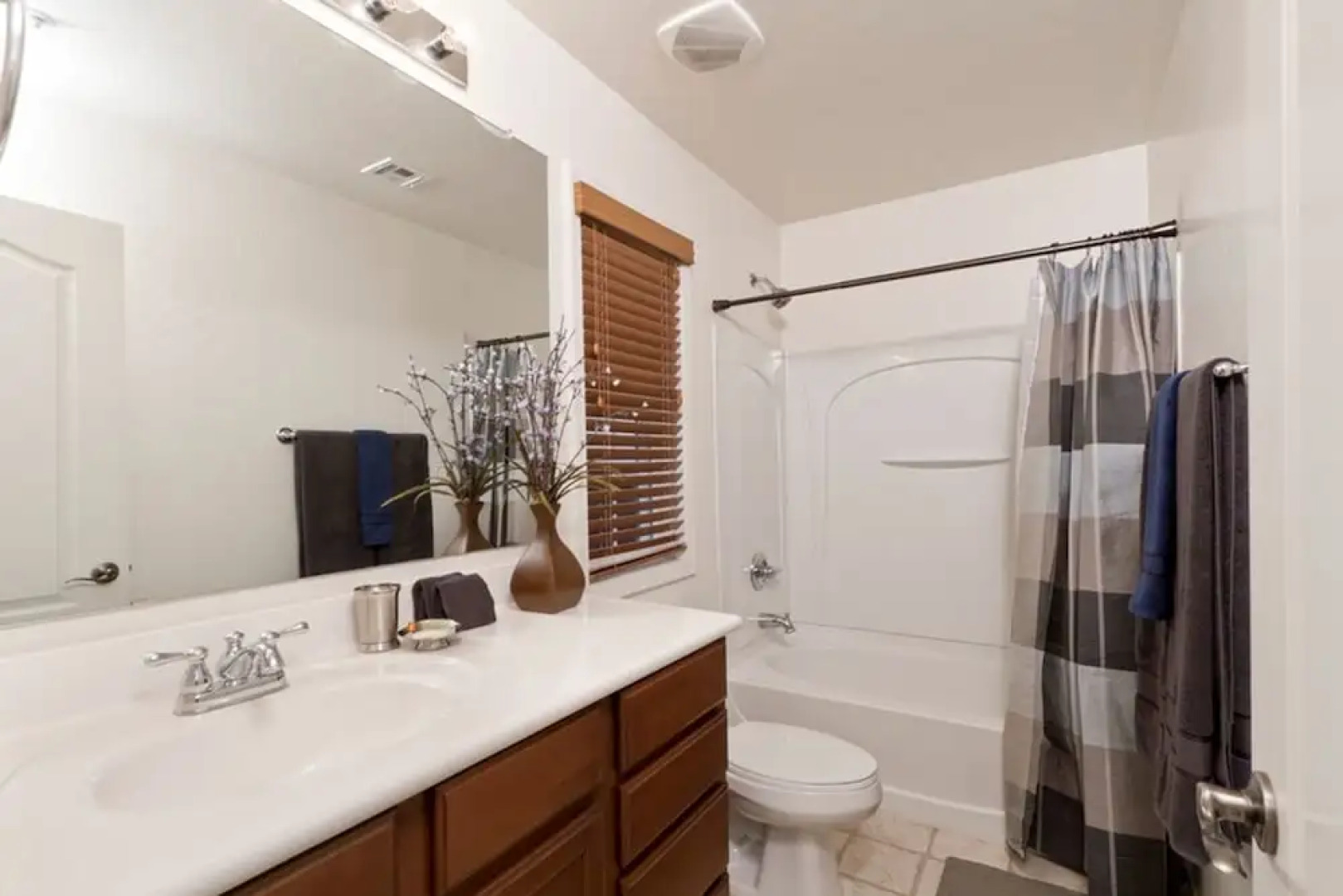 Morning Glory 3 BR by Casago