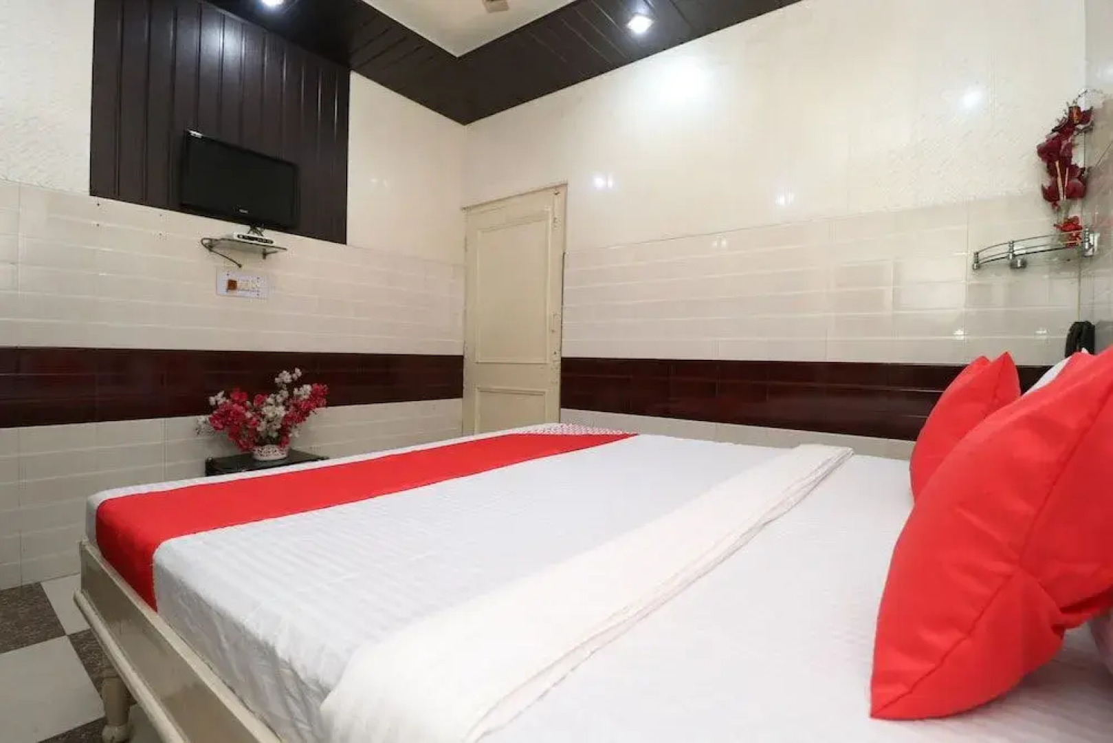 Oyo 28476 Jalandhar Guest House