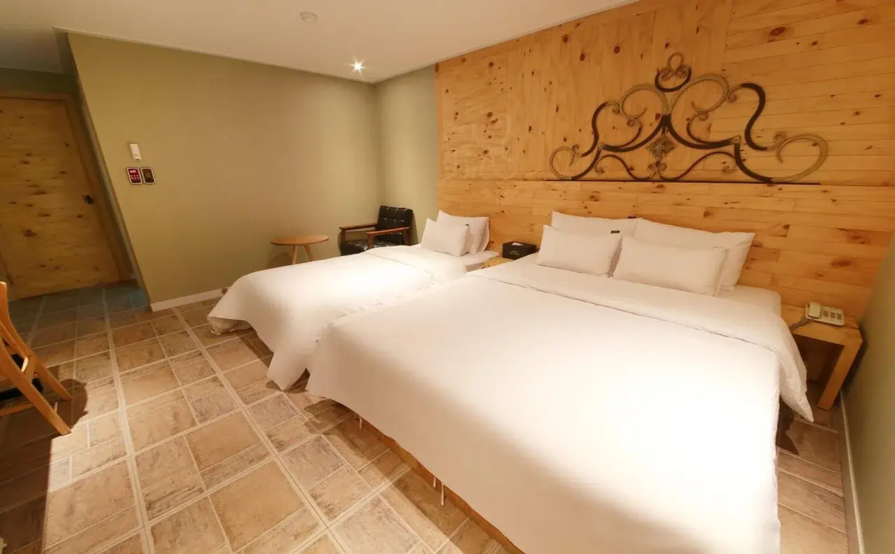 Joy Plus Hotel