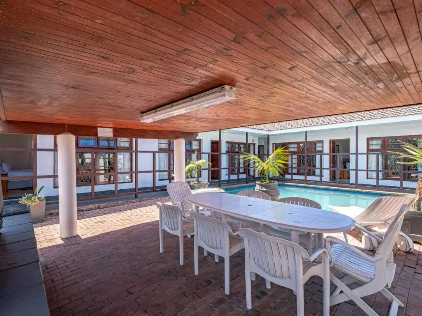 5 Third Avenue Guesthouse