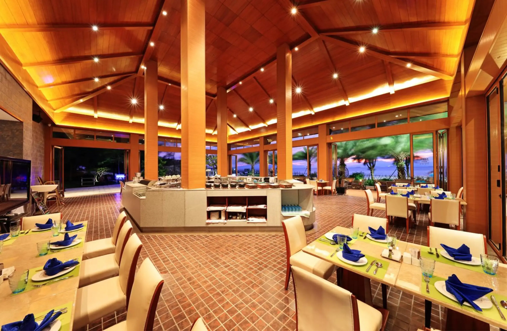 Regal Palace Resort Hotel