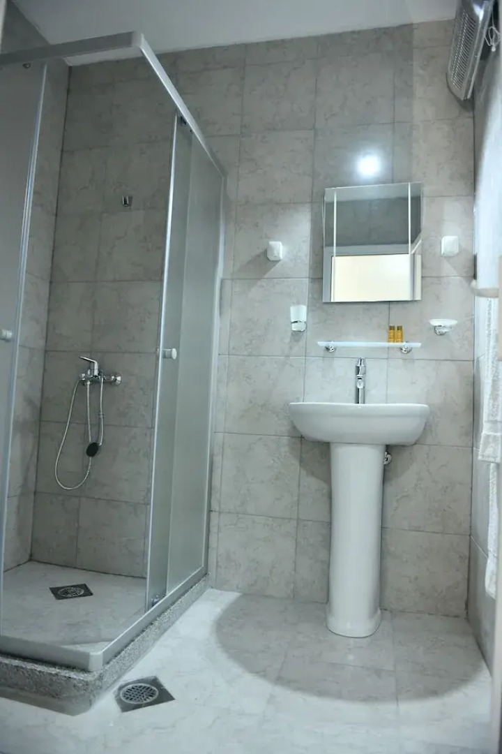 Hostel & Apartments Academy