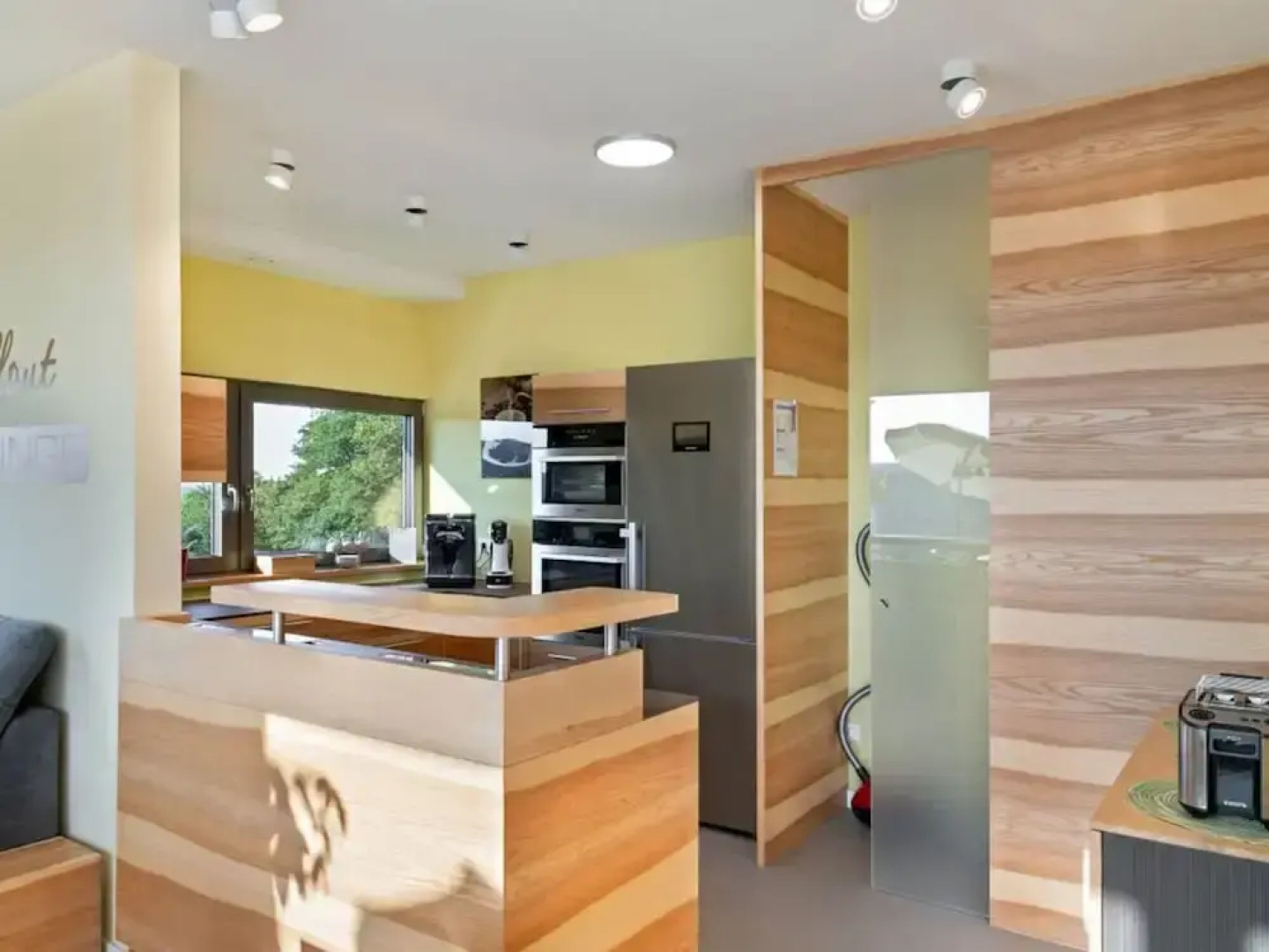 Mosel Sky Lounge With Loggia & Panoramic View