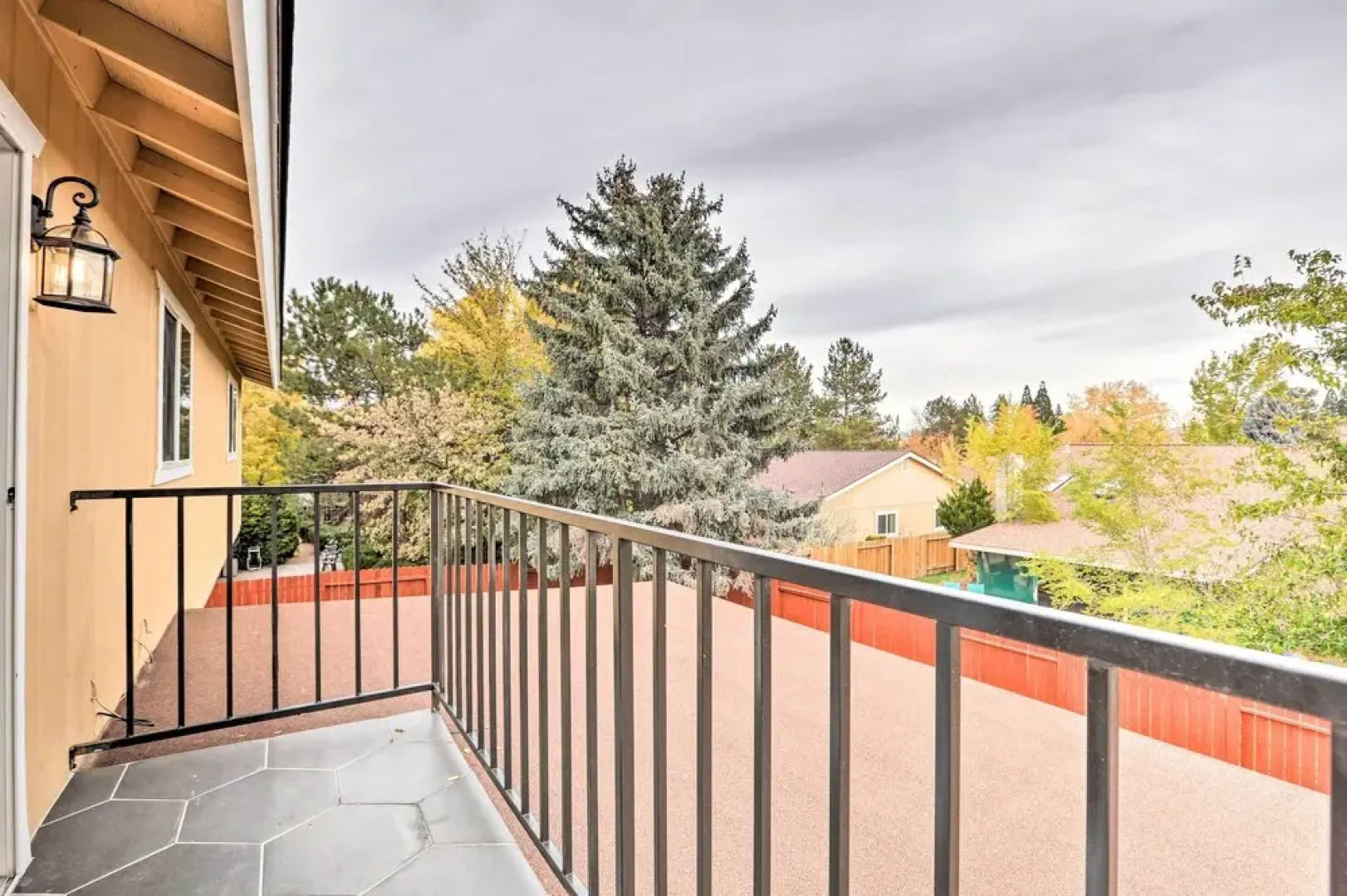 4 Mi to Dtwn Reno: Sleek Family Retreat!
