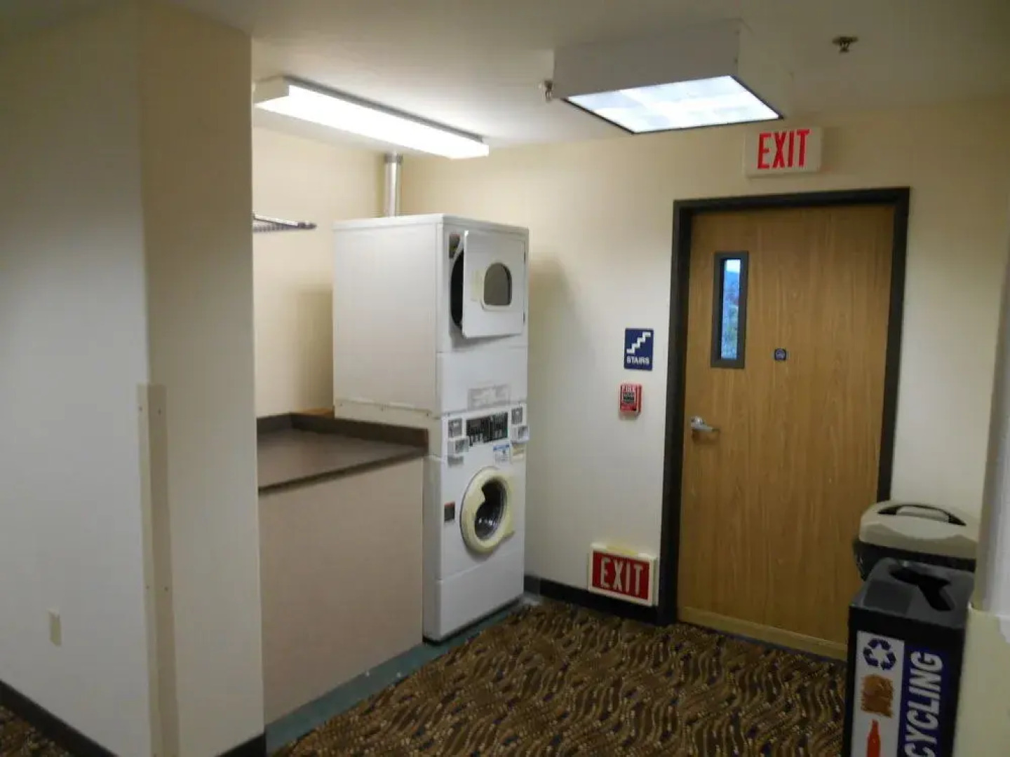 GuestHouse Inn & Suites Sutherlin