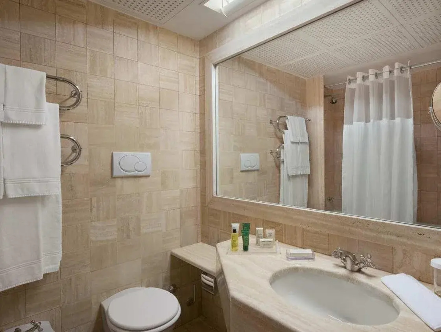 Отель Hilton Rome Airport