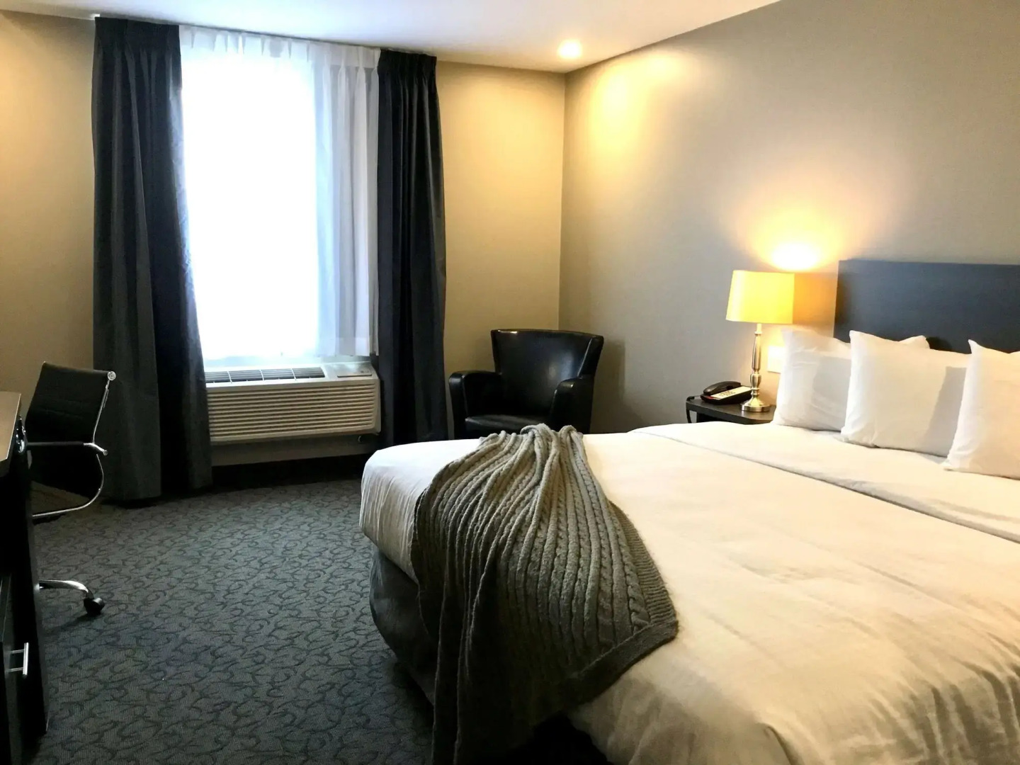 Villa Inn & Suites, SureStay Collection by Best Western