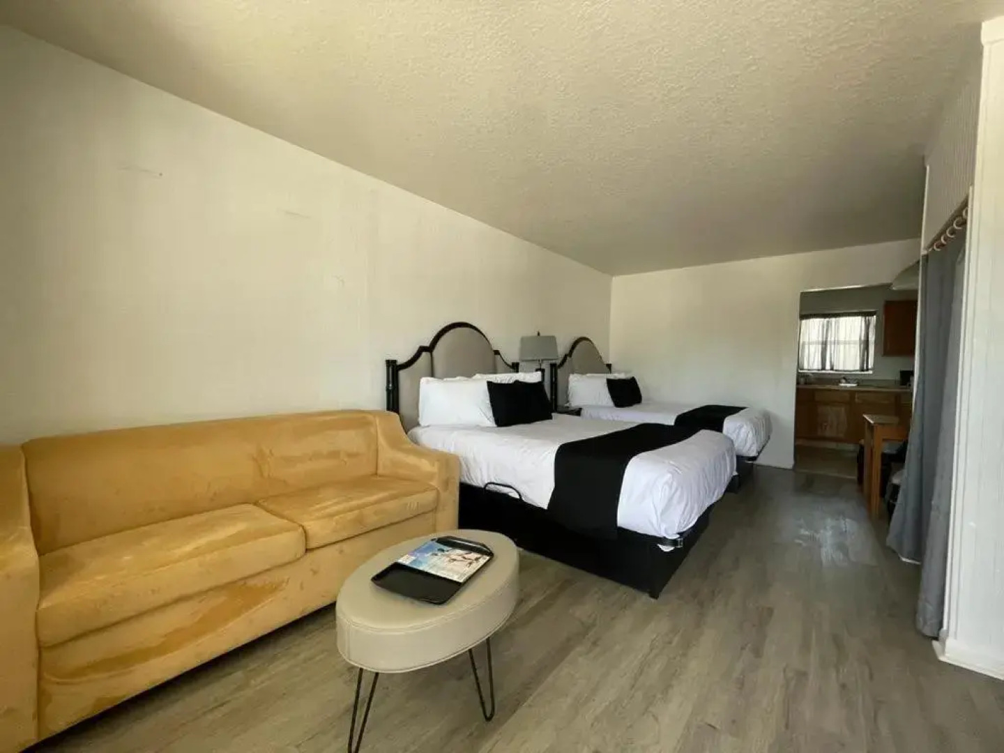 Holiday Isles Resort