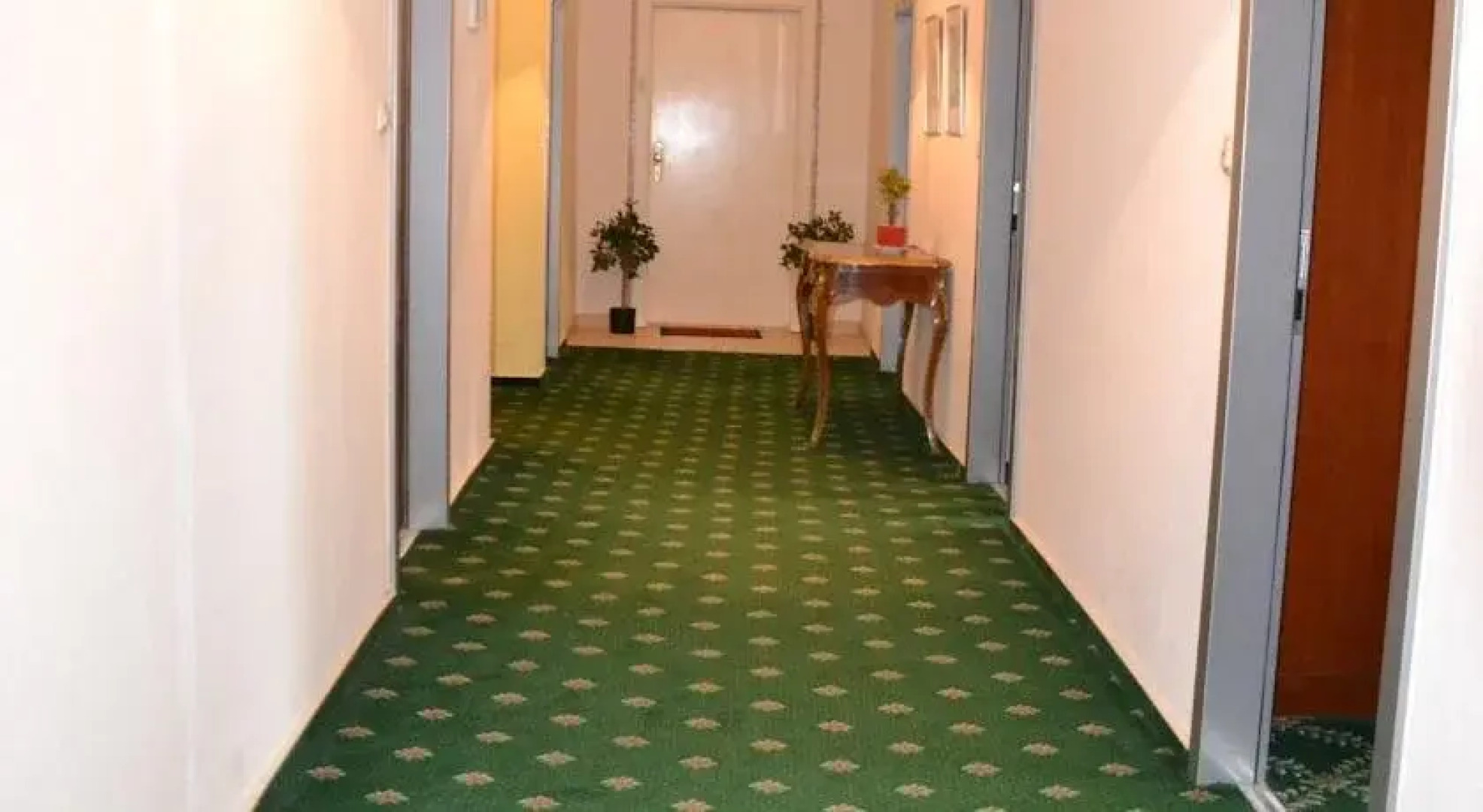 Austria Traveller Hotel