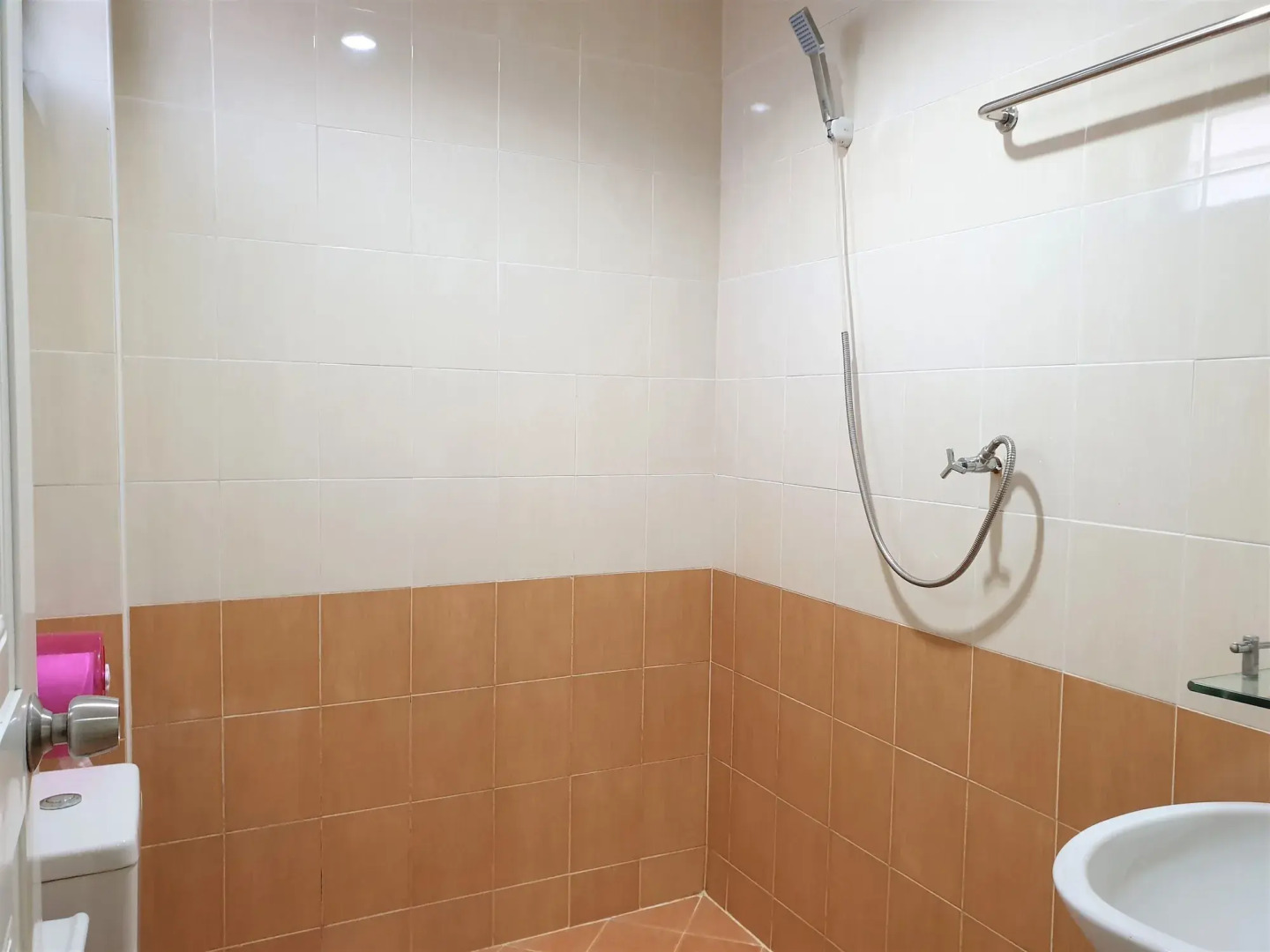 Sea Beach Koh Larn 2