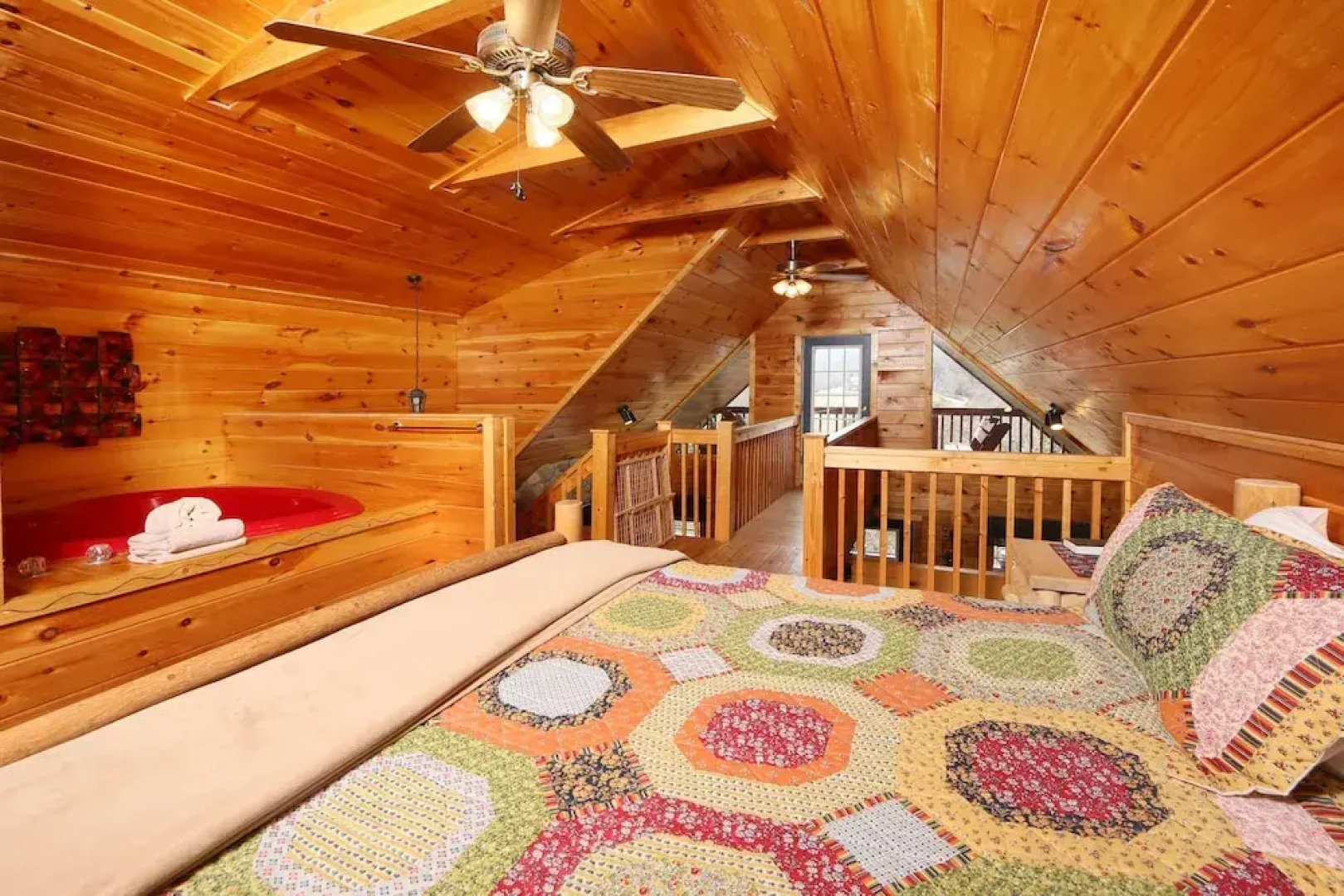 Fireside Memories 2 Br cabin by RedAwning