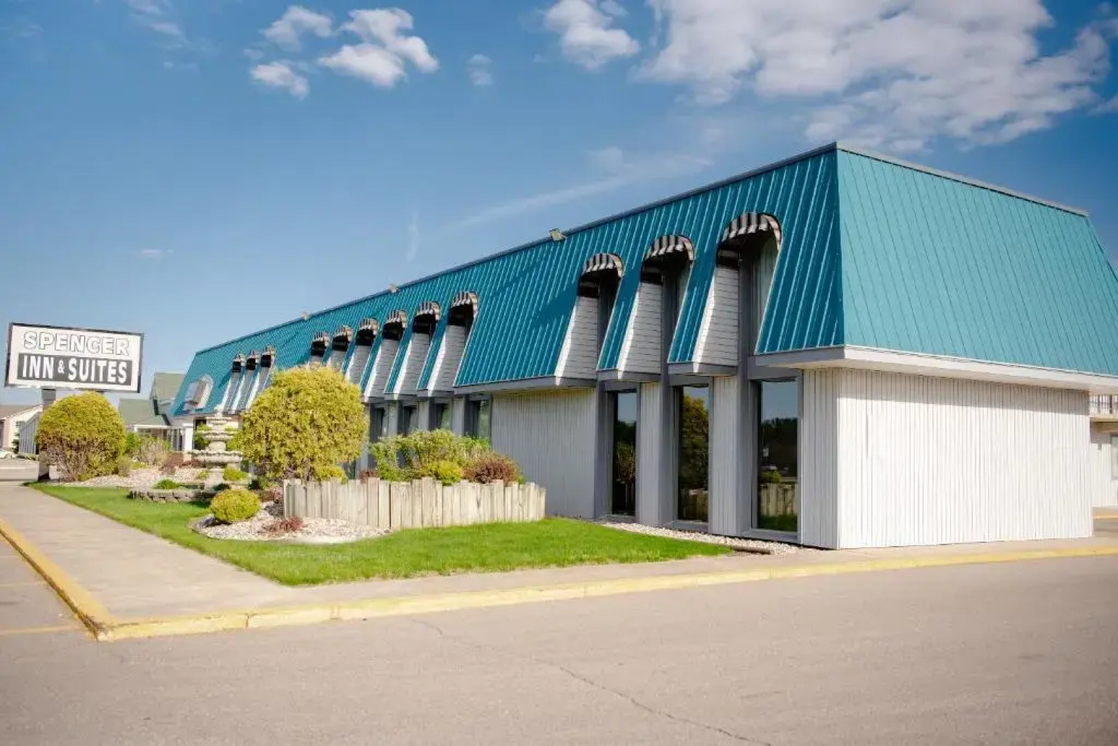 Spencer Inn and Suites