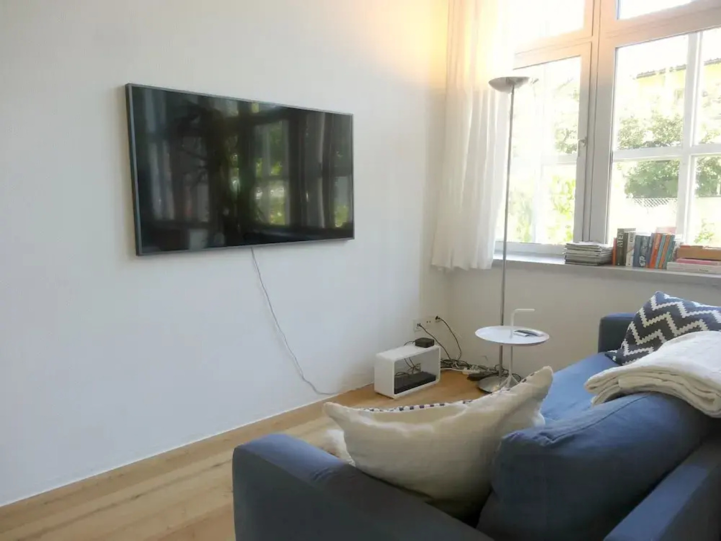 AirHosted - Zurich Vacation Home Rentals