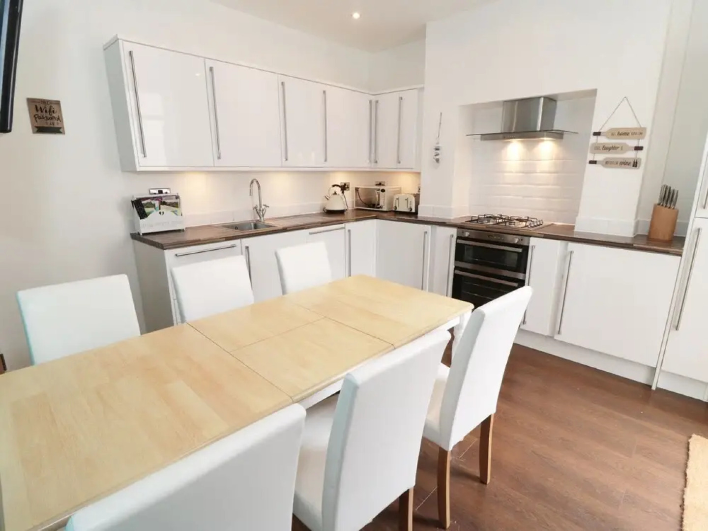 3 George Street, Whitby