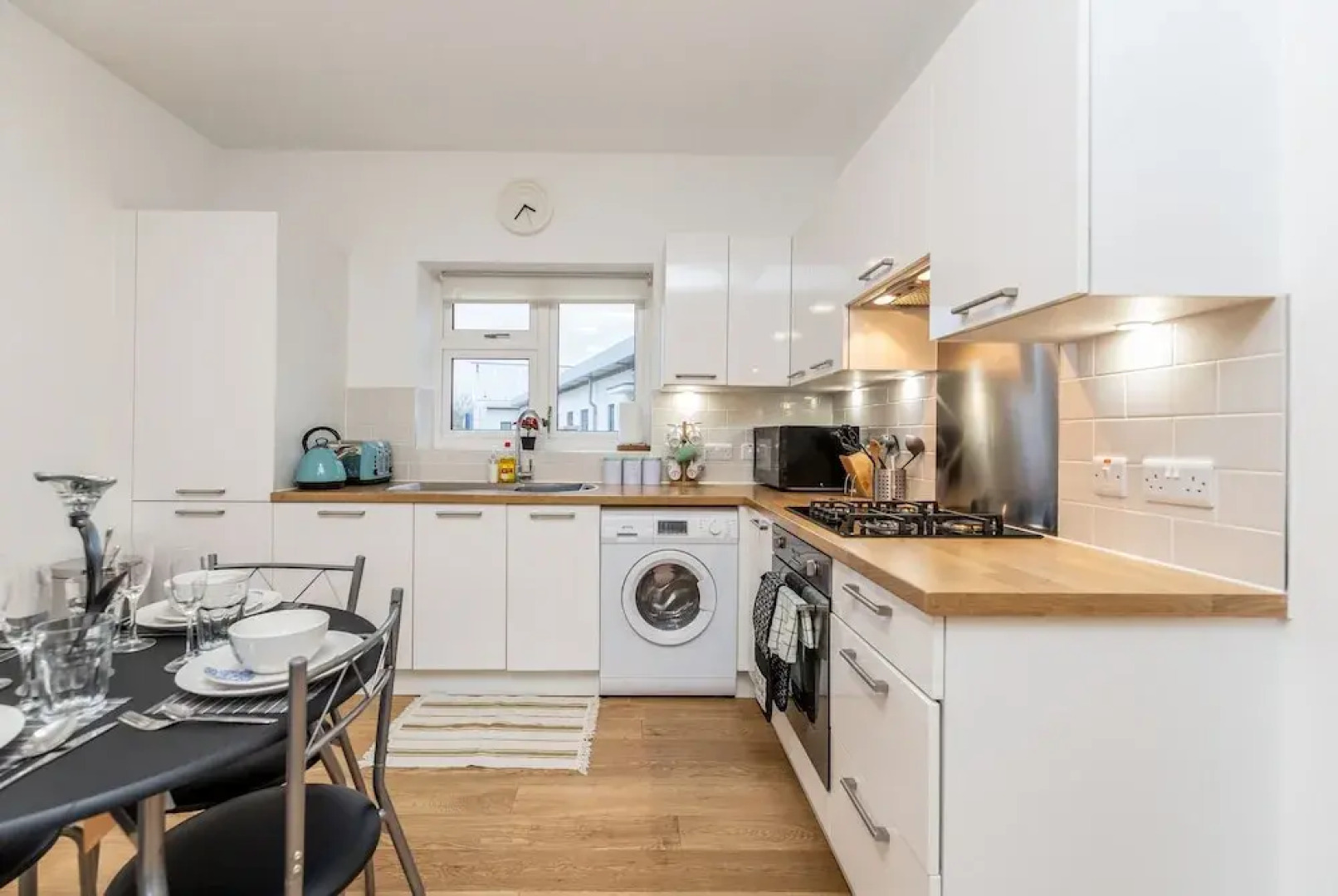 2BR Apt-sleeps 5-accessible-central Dartford