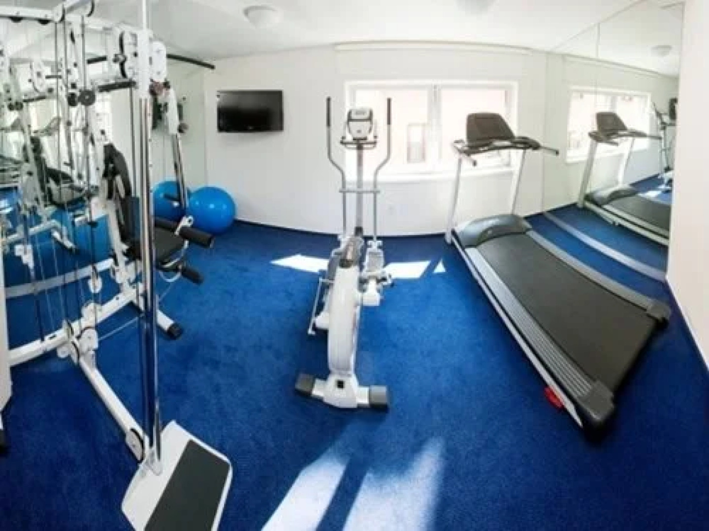 Hotel & Apartments U Černého orla