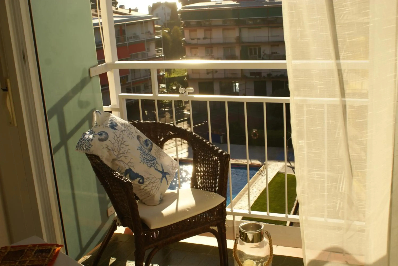 Oasis Close Barcelona Pool Tennis Beach