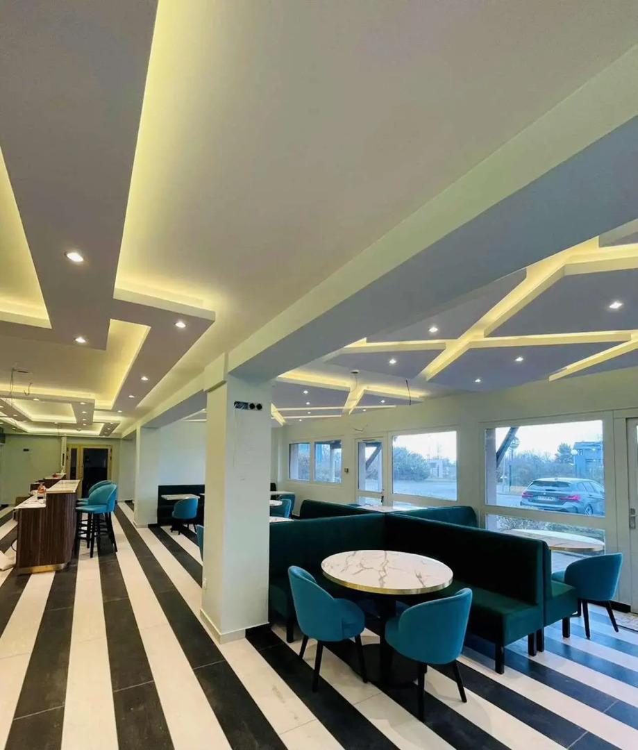 Отель The Originals Boutique, Hôtel Porte de Dieppe