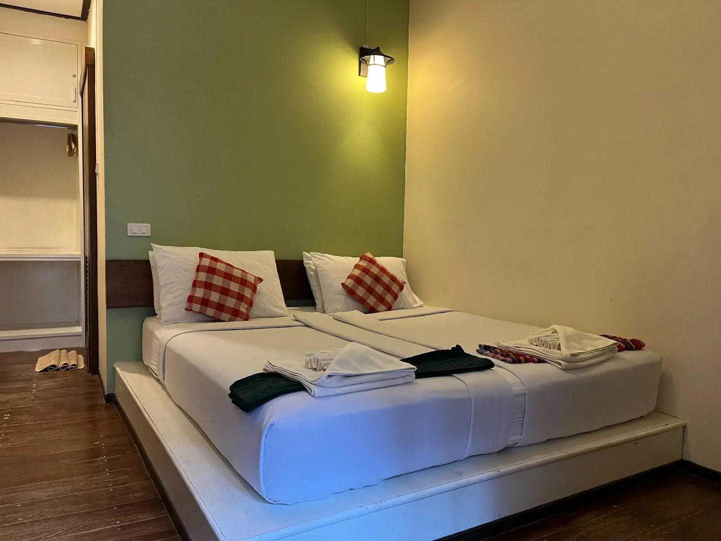 Thanicha Resort Amphawa