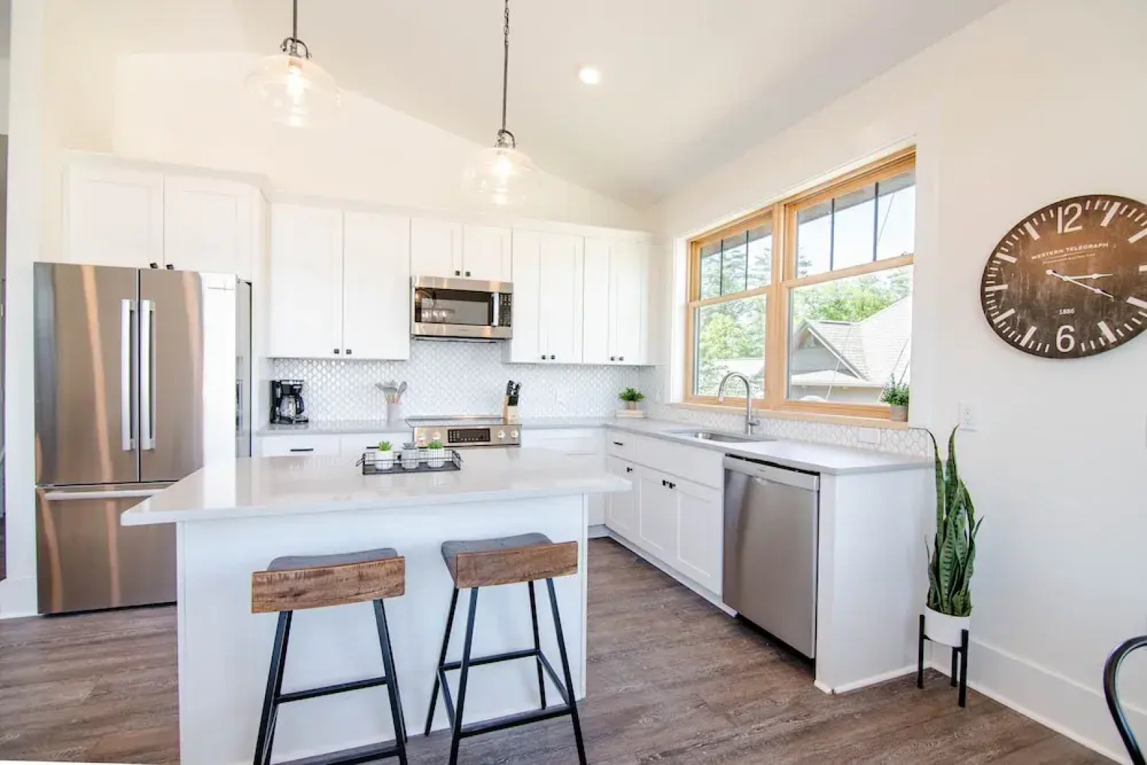 Franklin at Main & Pine