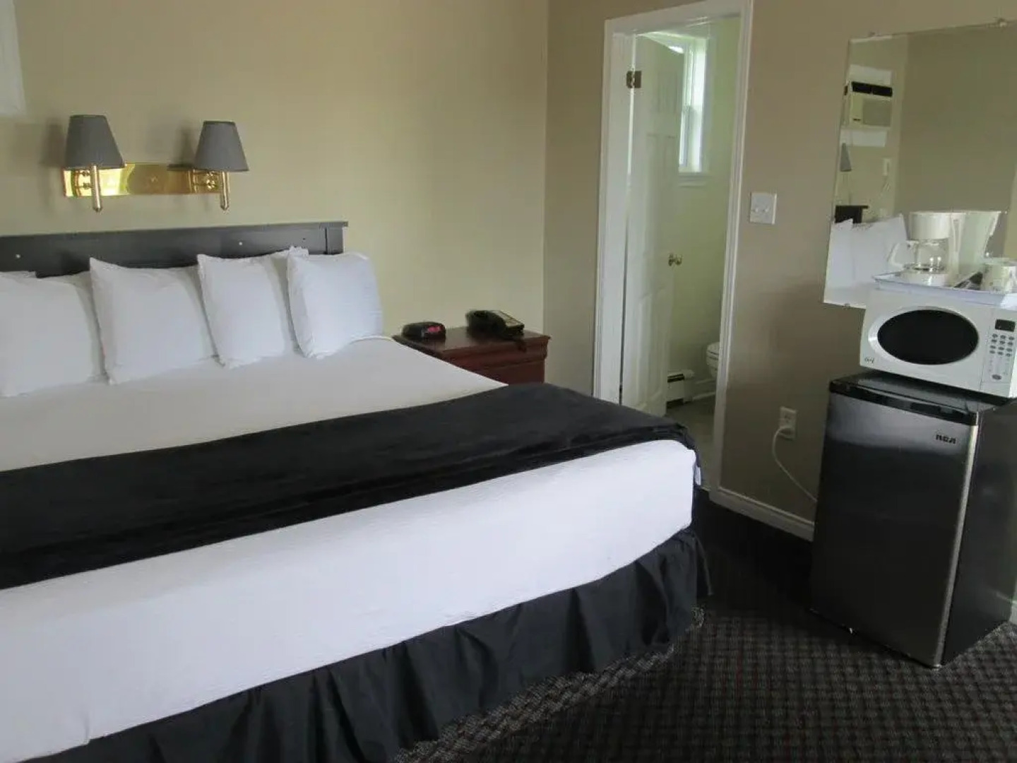 Middleton Motel & Suites