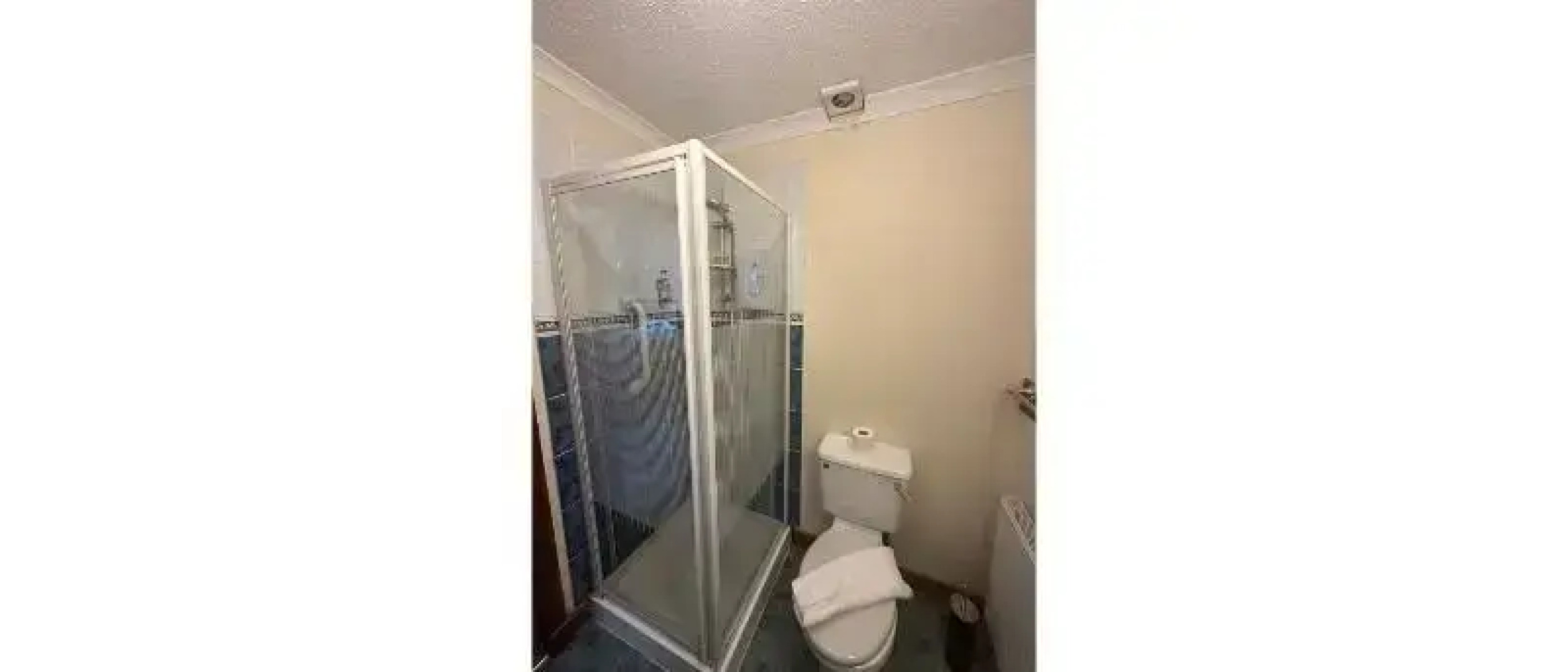 OYO Mackays Travel Lodge Hotel