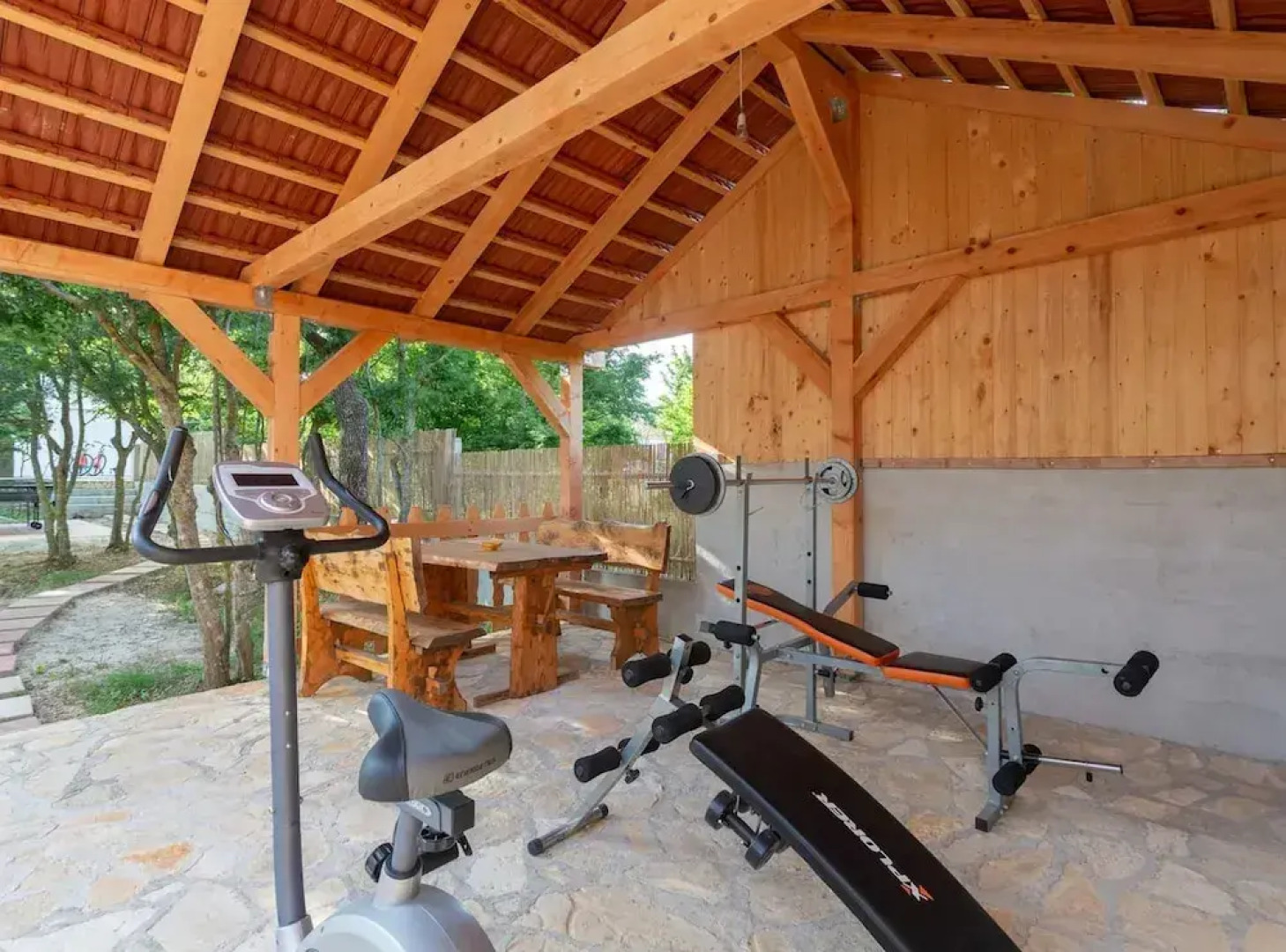 Sunny Escape Holiday Home Dicmo With Pool and Gym