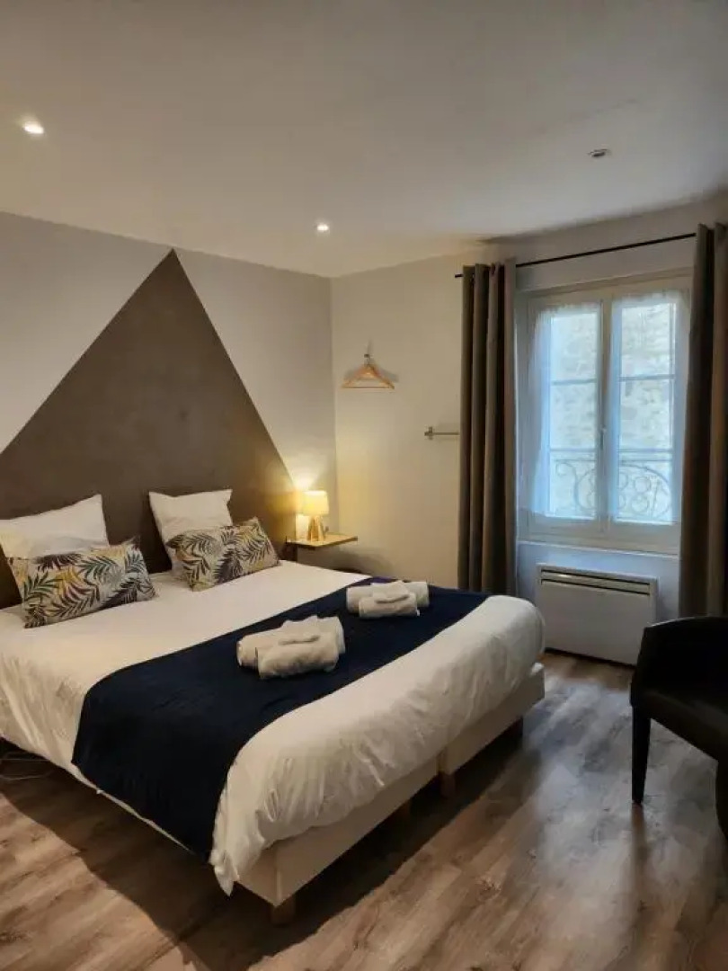 Chambres privées à Hautvillers, berceau du champagne avec salle de bain et toilettes incluses