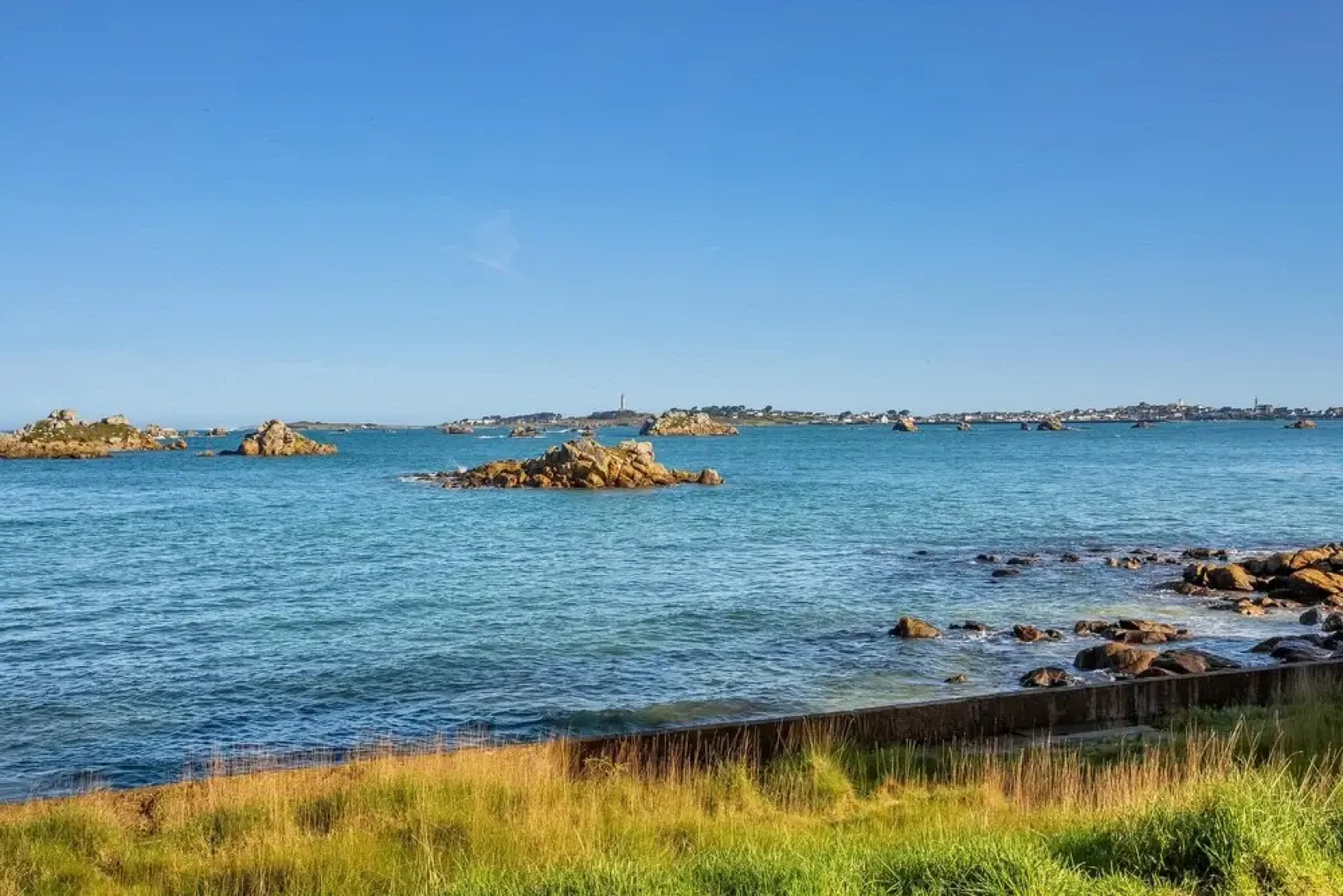 Villa With 4 Bedrooms in Roscoff, With Wonderful sea View, Enclosed Ga