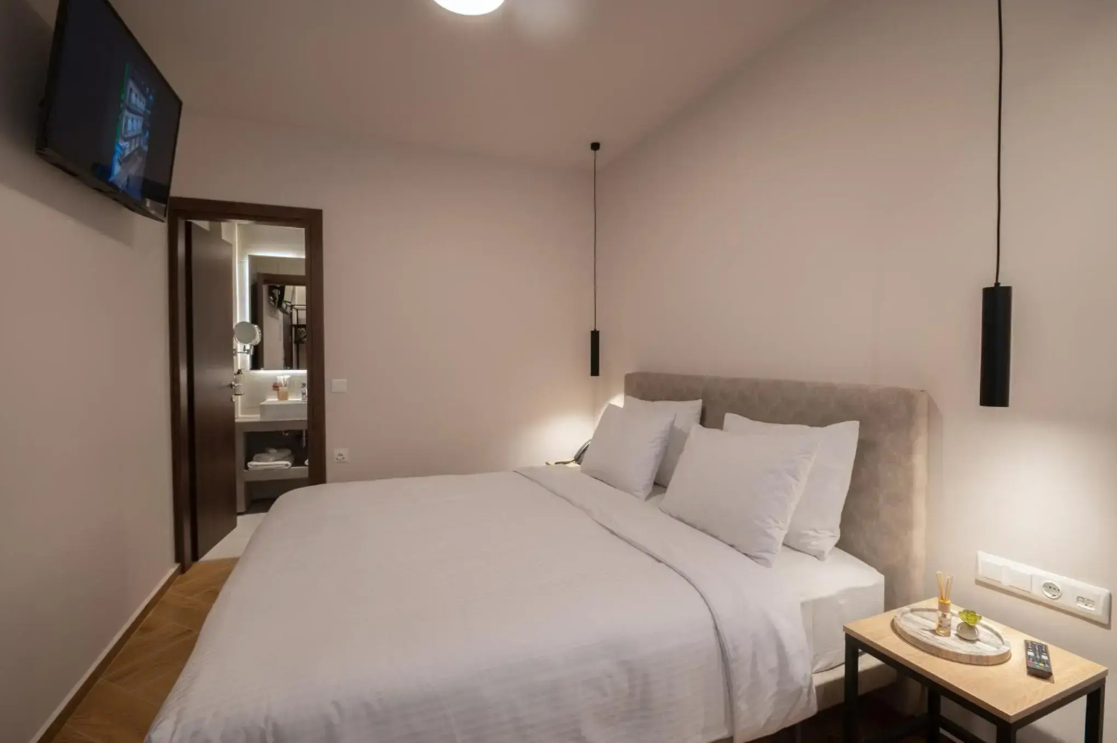 IRA Hotel