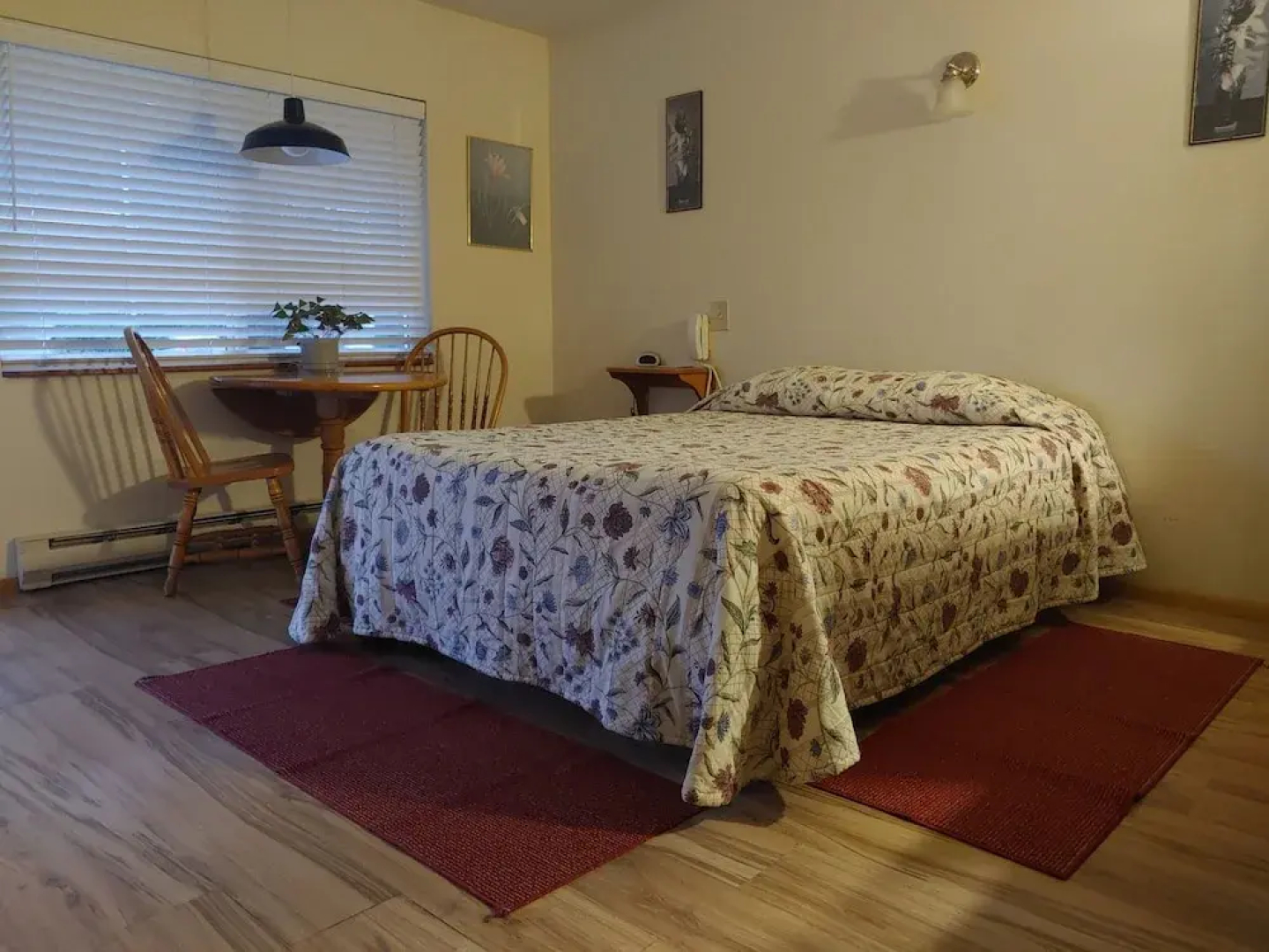 The Dublin House Motel