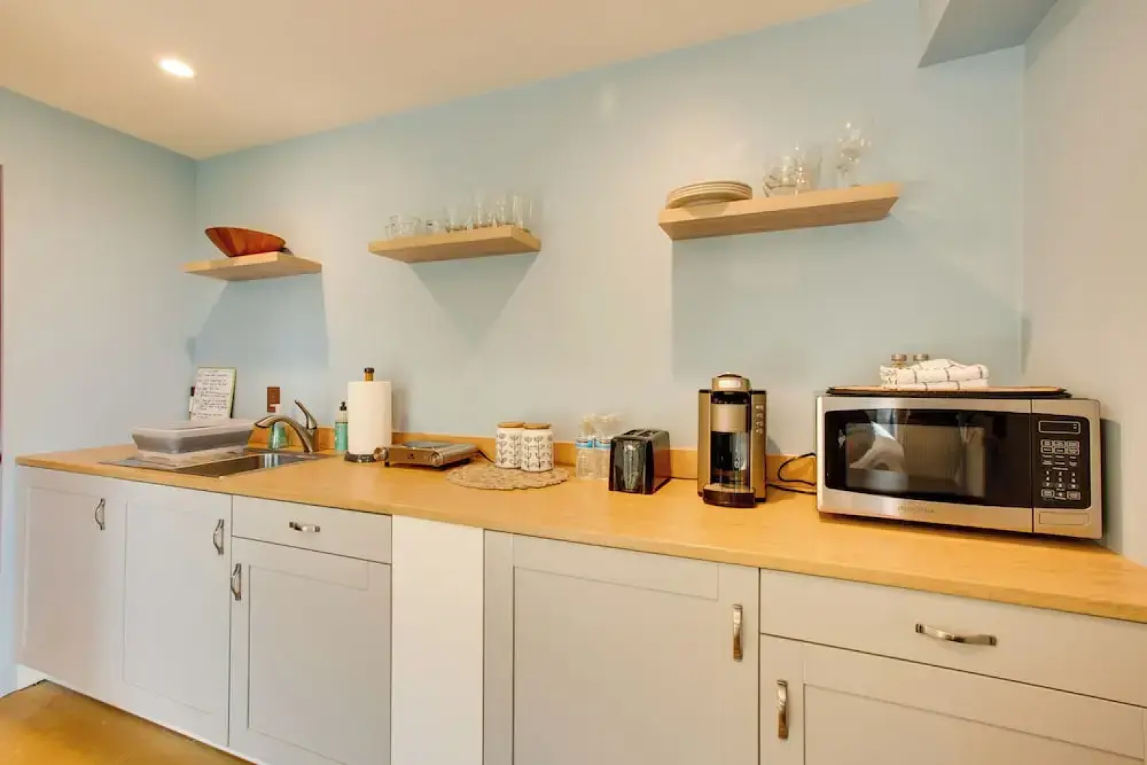 Lovely Belmont Apartment w/ Stunning Views!