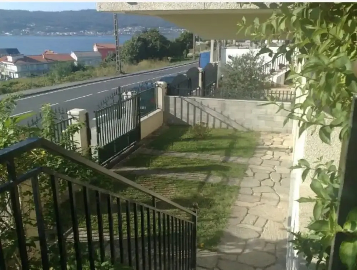 Noia 100030 3 Bedroom Apartment by Mo Rentals